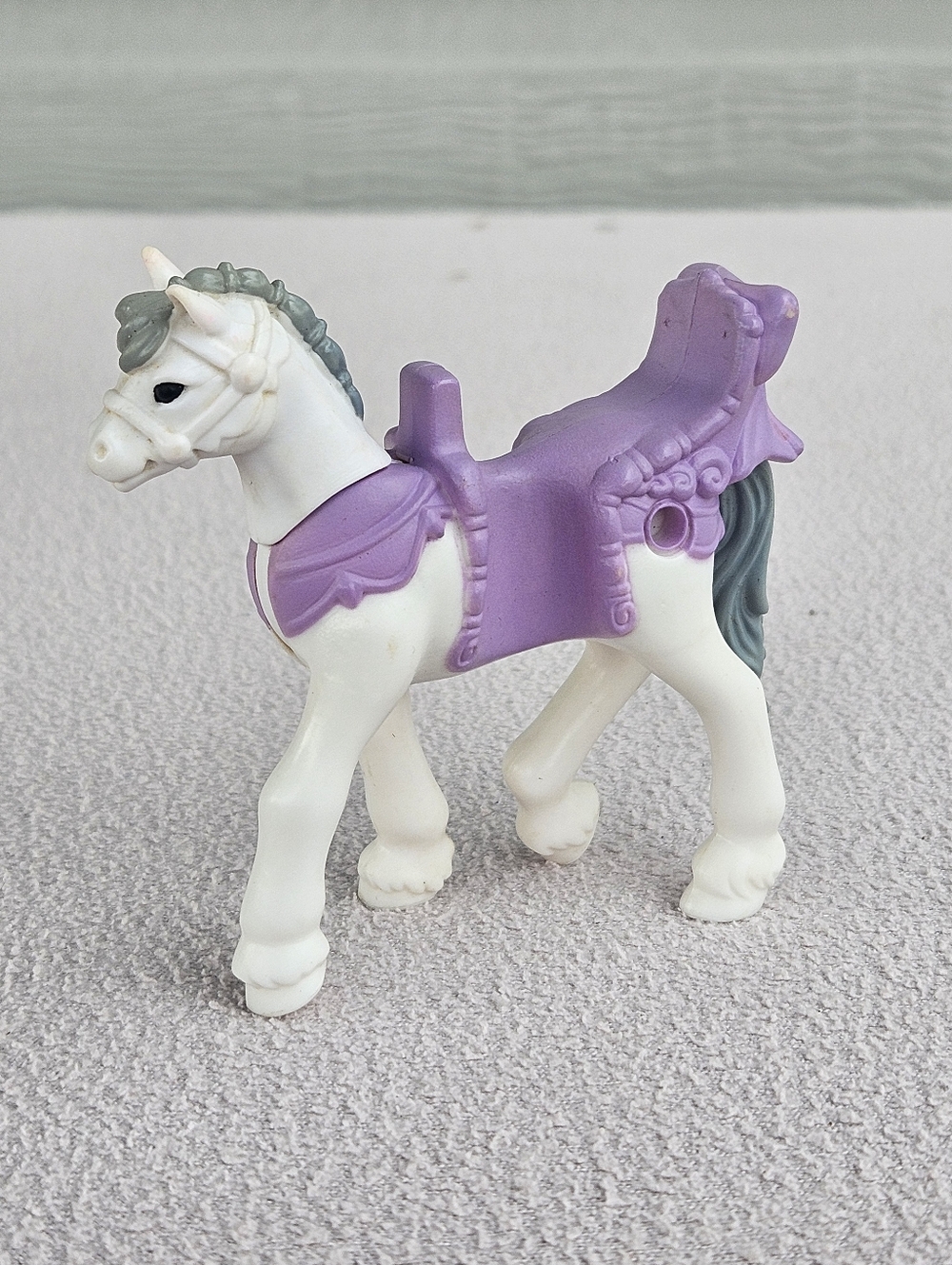 Fisher-Price Imaginext Swan Castle Replacement Horse Purple White Pony